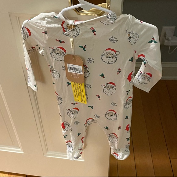 NWT Angel Dear Bamboo Holiday Christmas Santa Print Footie Pajama - Picture 5 of 6